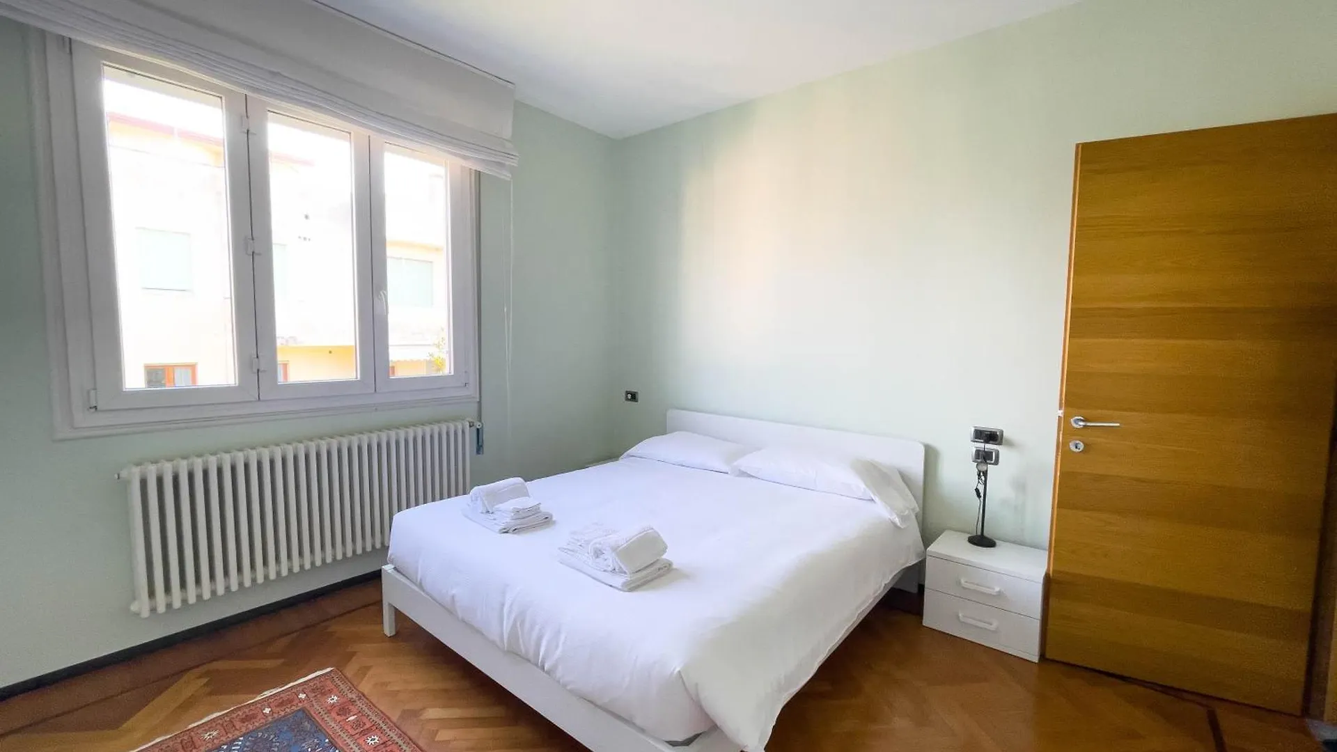 Spazioso Apt Vicino Stazione - Posto Auto Treviso Apartment