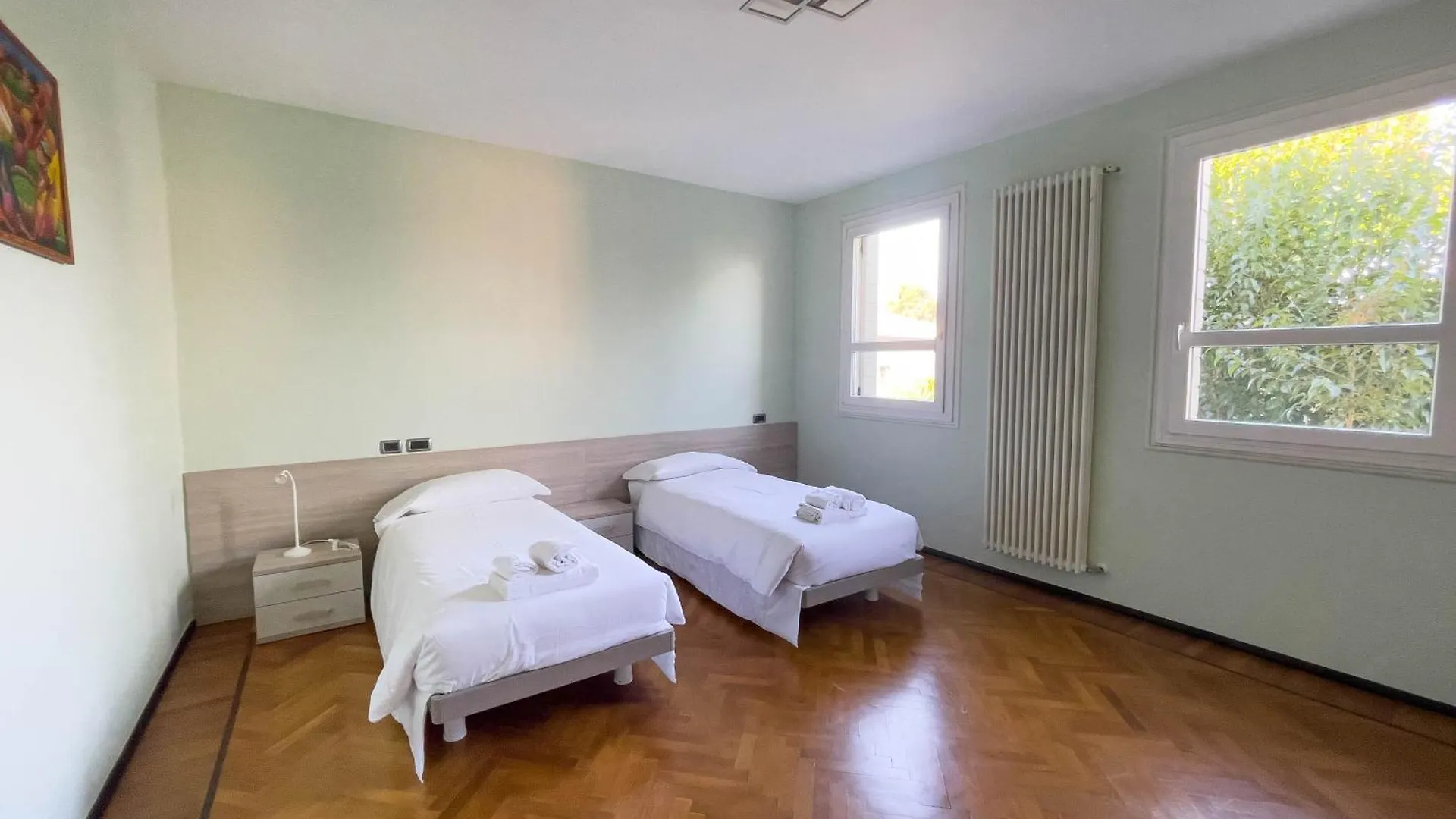 Spazioso Apt Vicino Stazione - Posto Auto Treviso 0*,