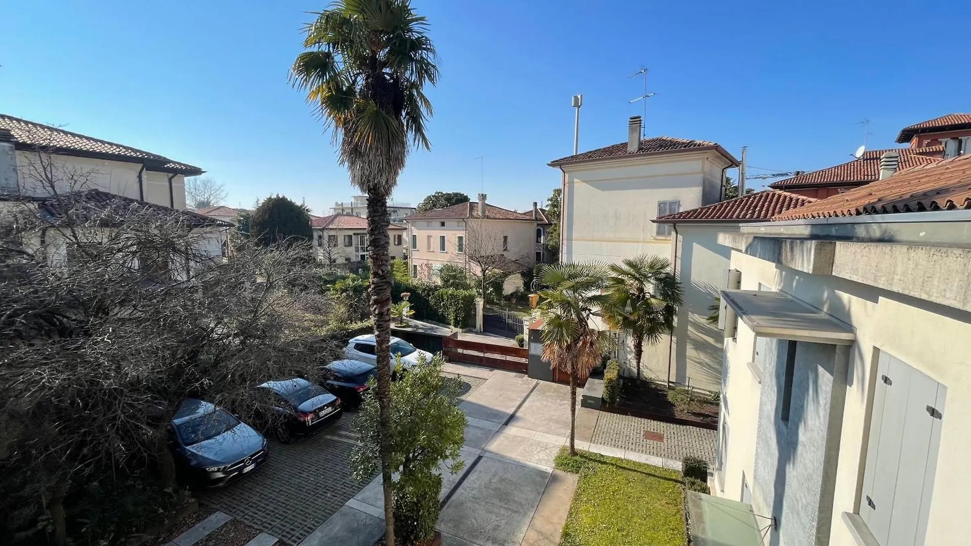 Spazioso Apt Vicino Stazione - Posto Auto Treviso